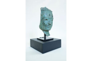 វត្ថុបុរាណខ្មែរ . Cambodian Artifacts